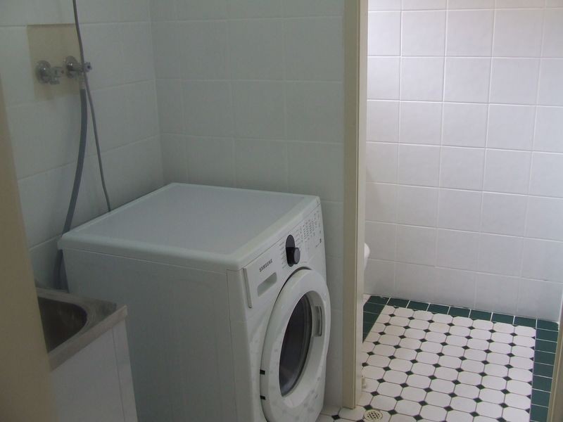 2/50 Witton Road, Indooroopilly QLD 4068