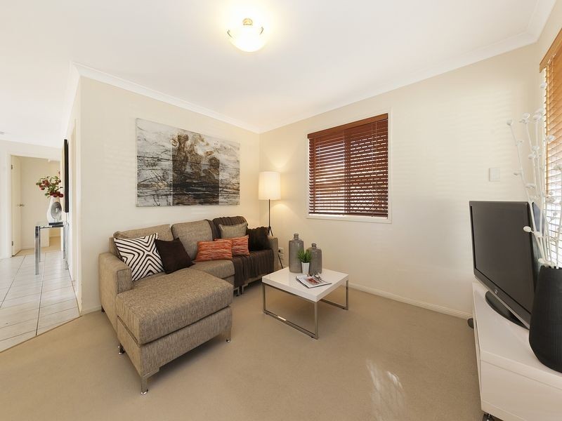 83 Mabel Street, Oxley QLD 4075