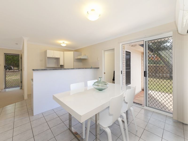 83 Mabel Street, Oxley QLD 4075