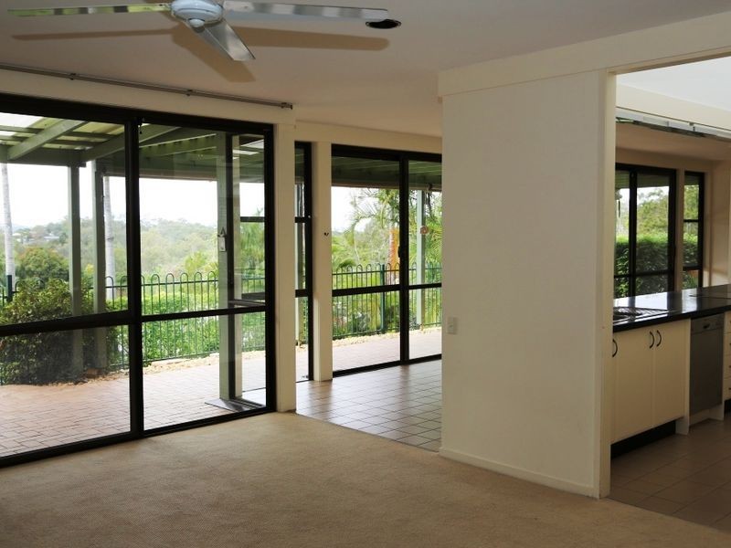 86 Carinya Street, Indooroopilly QLD 4068