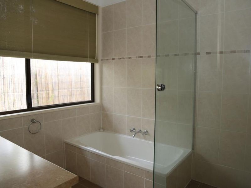 86 Carinya Street, Indooroopilly QLD 4068