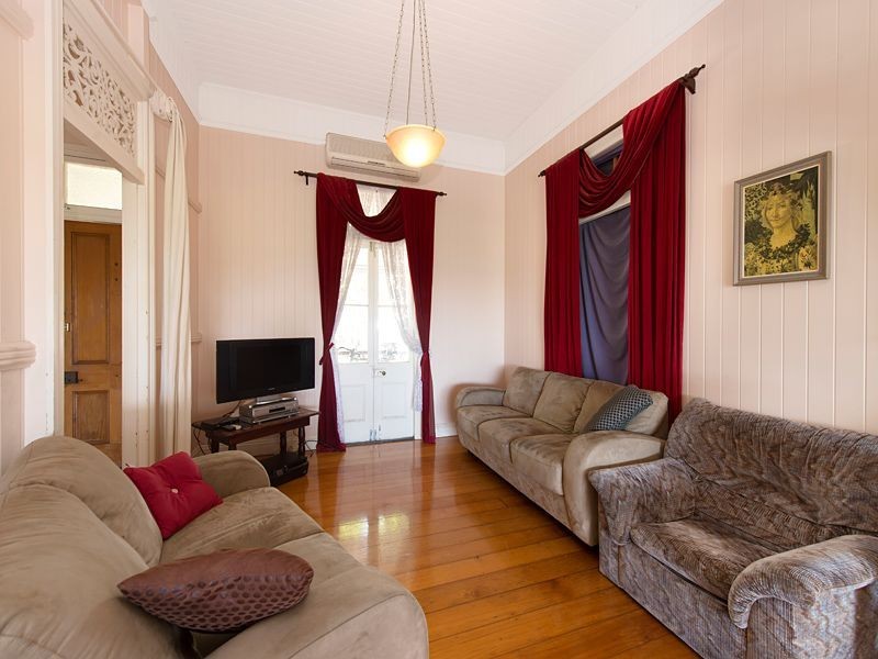 22 Swann Road, Taringa QLD 4068