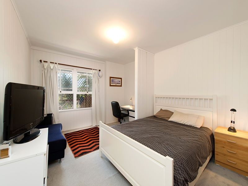 22 Swann Road, Taringa QLD 4068