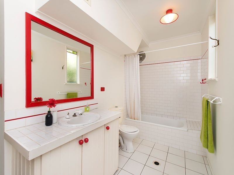 22 Swann Road, Taringa QLD 4068