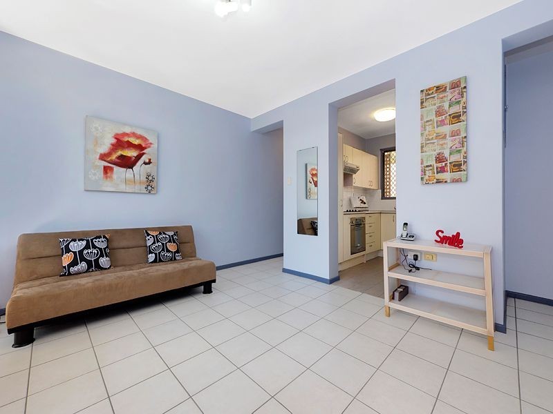 2/70 Mitre Street, St Lucia QLD 4067