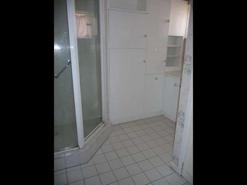 1/179 Sir Fred Schonell Drive, St Lucia QLD 4067