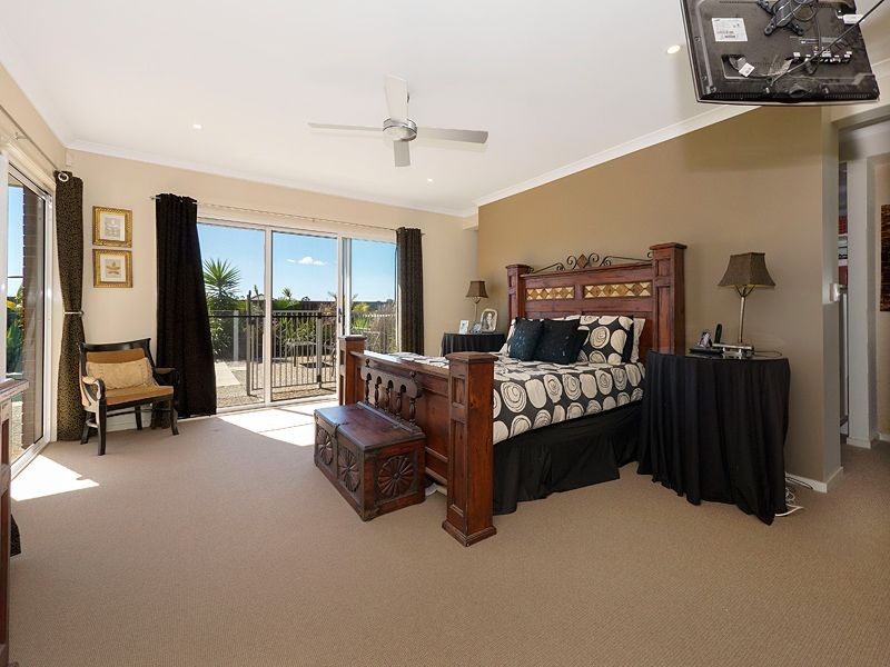 4 Kauri Pine Close, Moggill QLD 4070