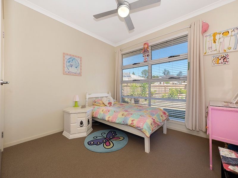 4 Kauri Pine Close, Moggill QLD 4070