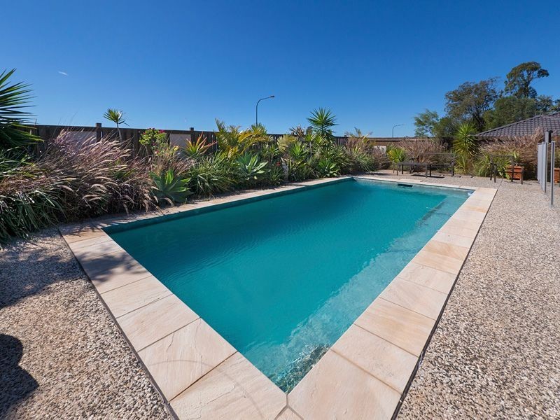 4 Kauri Pine Close, Moggill QLD 4070