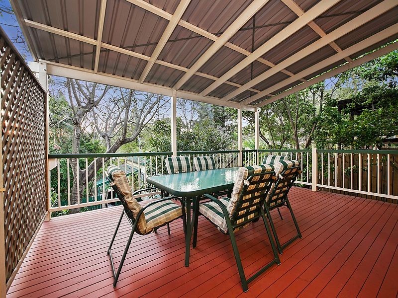 35 Burns Road, Toowong QLD 4066