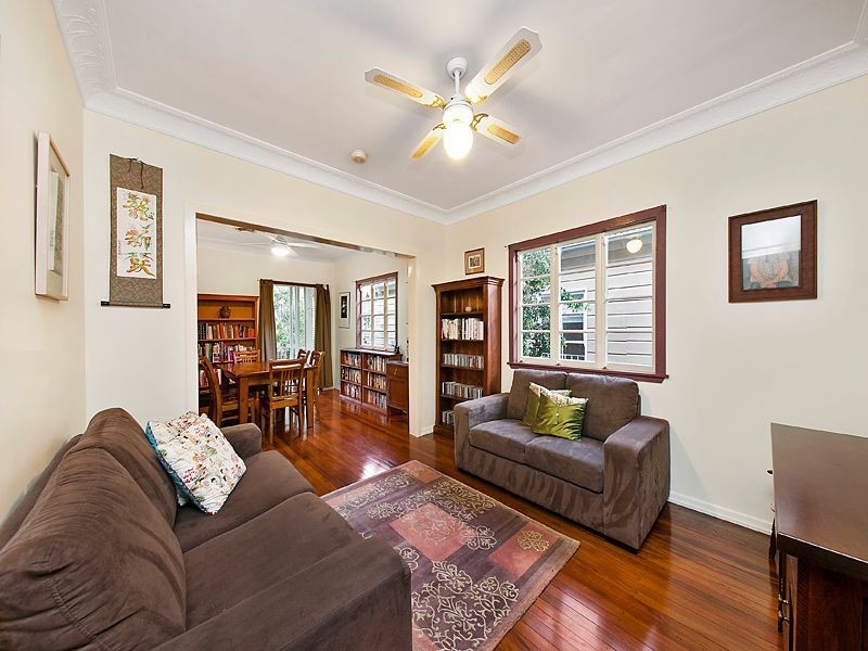 35 Burns Road, Toowong QLD 4066