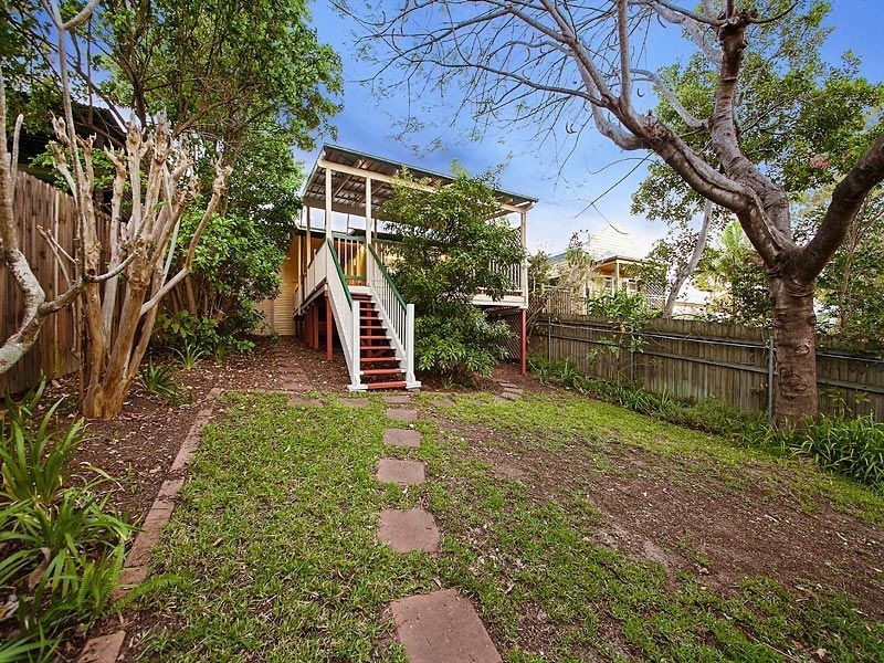 35 Burns Road, Toowong QLD 4066