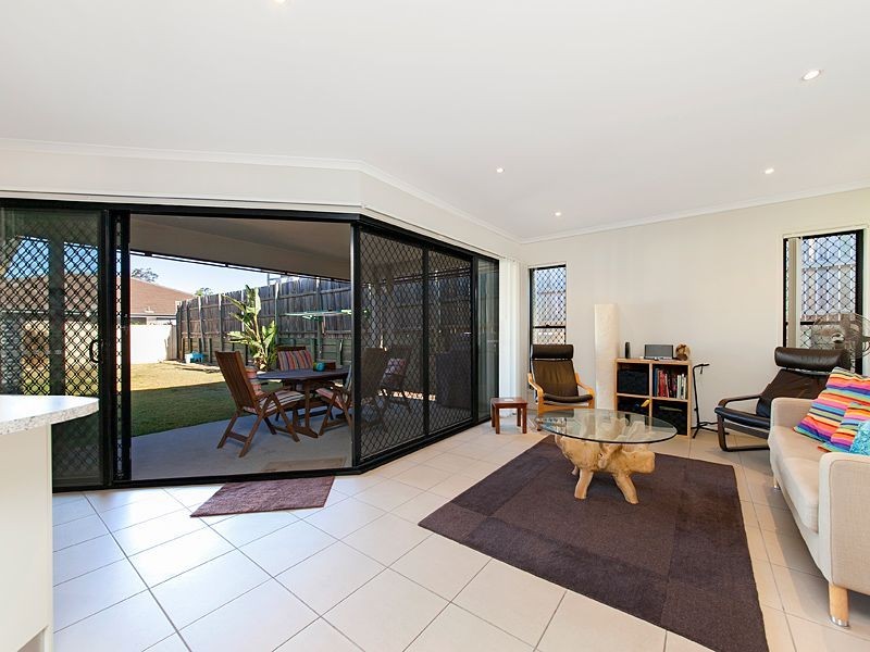 4 Zoe Place, Moggill QLD 4070