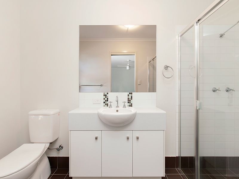 4 Zoe Place, Moggill QLD 4070