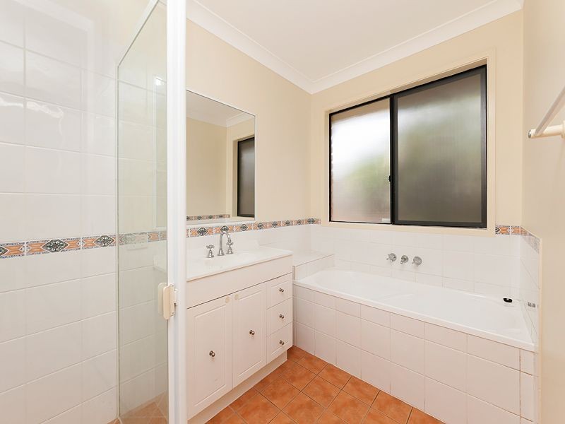 6 Cadaga Close, Bellbowrie QLD 4070