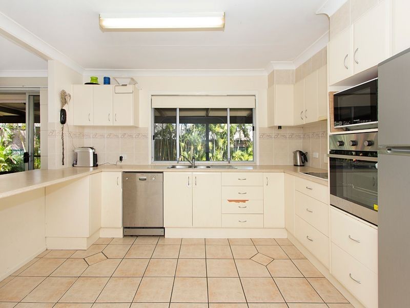 70 Livesay Road, Moggill QLD 4070