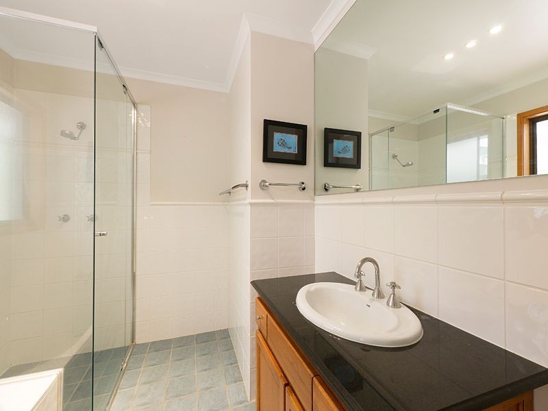 14 Parasol Street, Bellbowrie QLD 4070