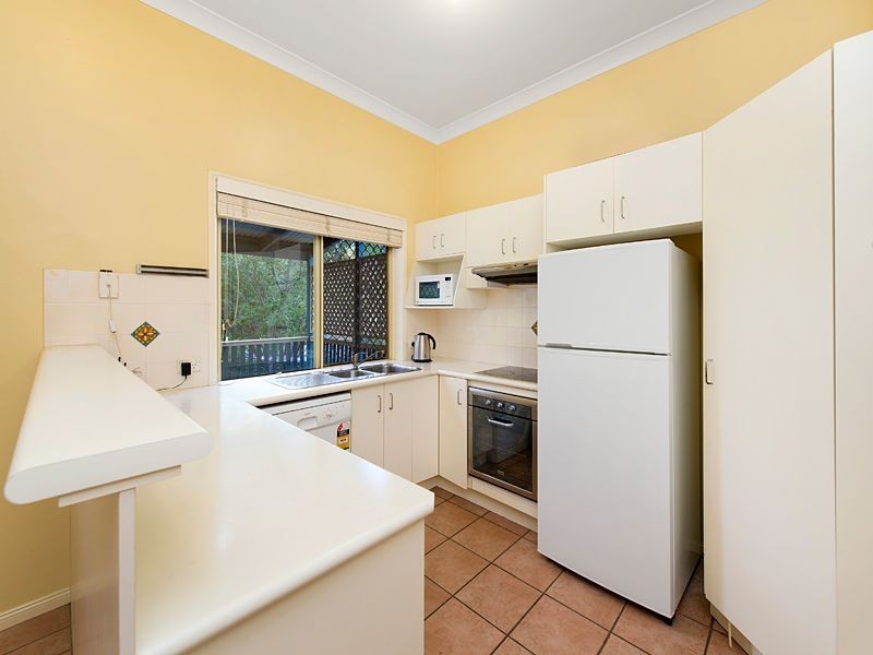 72 Gladstone Street, Indooroopilly QLD 4068