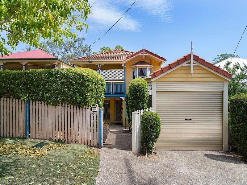 72 Gladstone Street, Indooroopilly QLD 4068