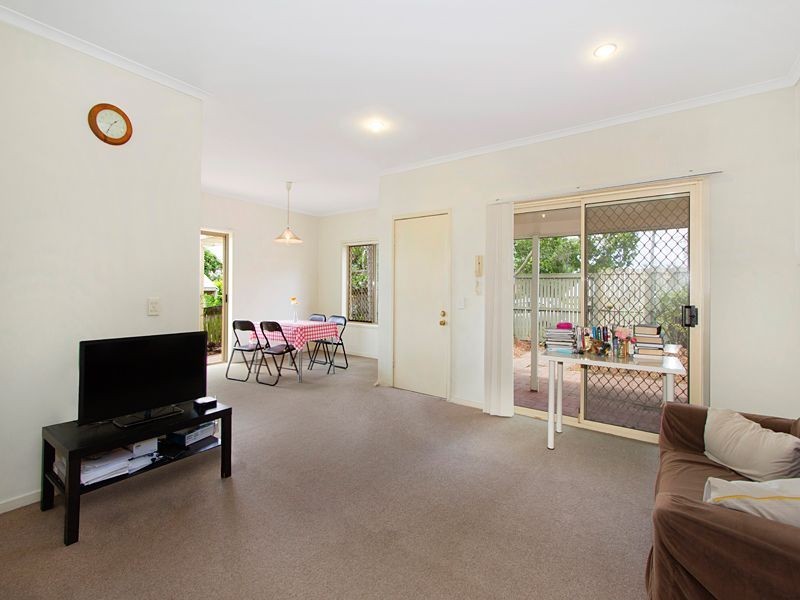 1/20 Dean Street, Toowong QLD 4066