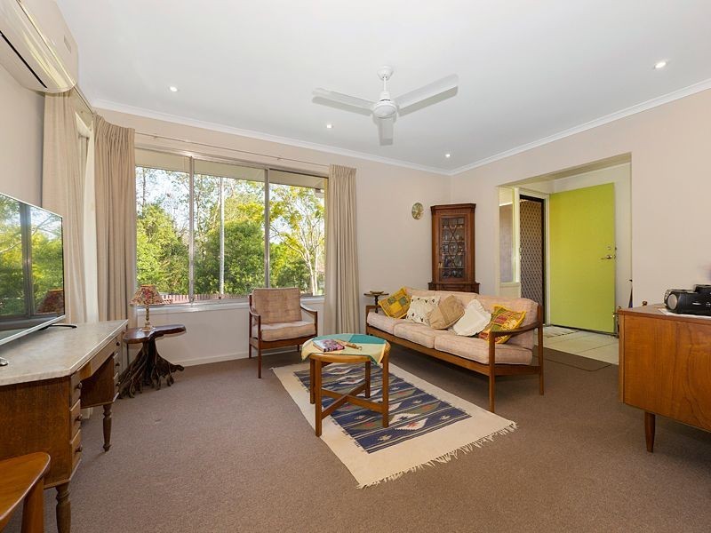 16 Conebush Crescent, Bellbowrie QLD 4070