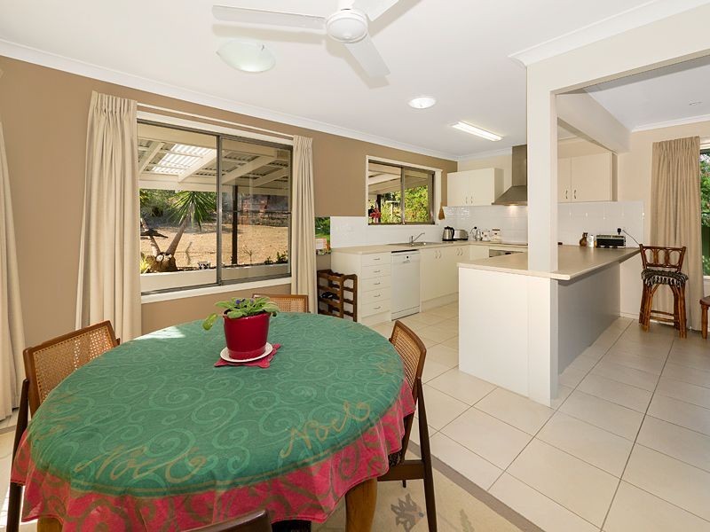 16 Conebush Crescent, Bellbowrie QLD 4070