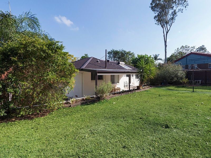 16 Conebush Crescent, Bellbowrie QLD 4070