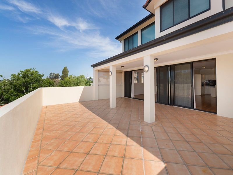 4/58 Sisley Street, St Lucia QLD 4067