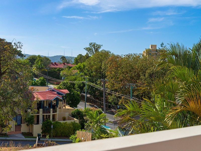 4/58 Sisley Street, St Lucia QLD 4067