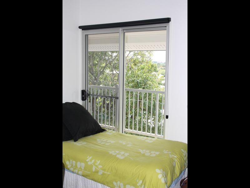 2/106 Carmody Road, St Lucia QLD 4067