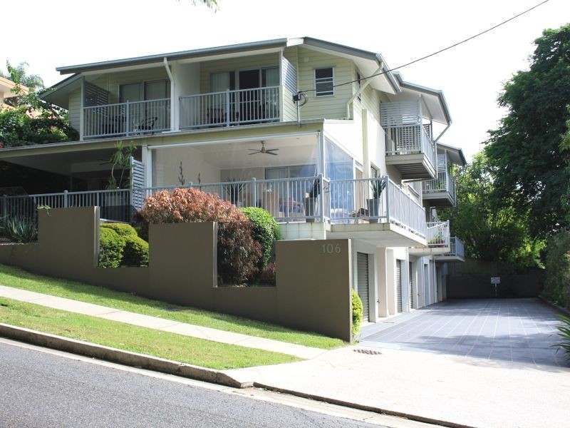2/106 Carmody Road, St Lucia QLD 4067