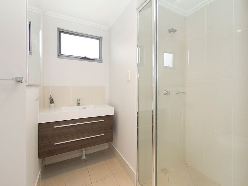 8/51 Lambert Road, Indooroopilly QLD 4068