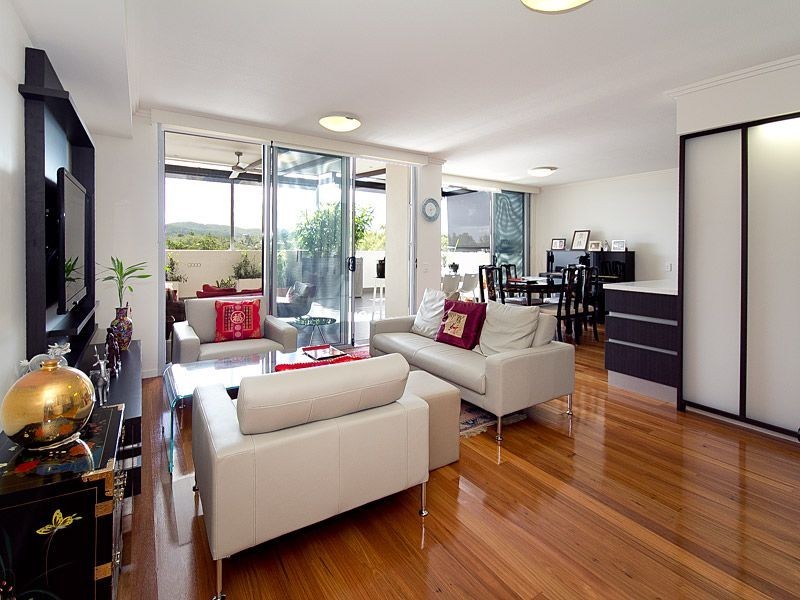 8/74 Dengate Lane, St Lucia QLD 4067