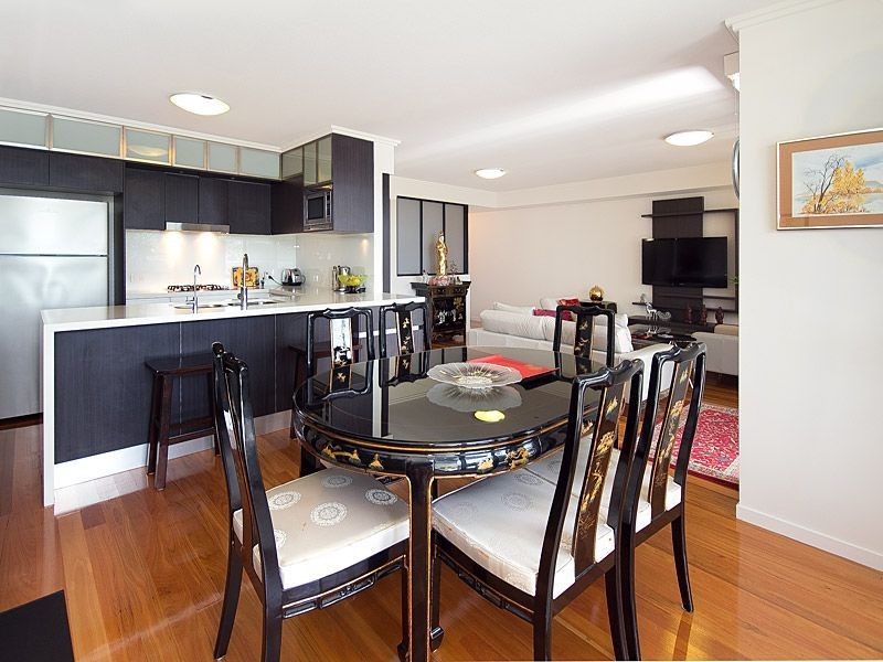 8/74 Dengate Lane, St Lucia QLD 4067