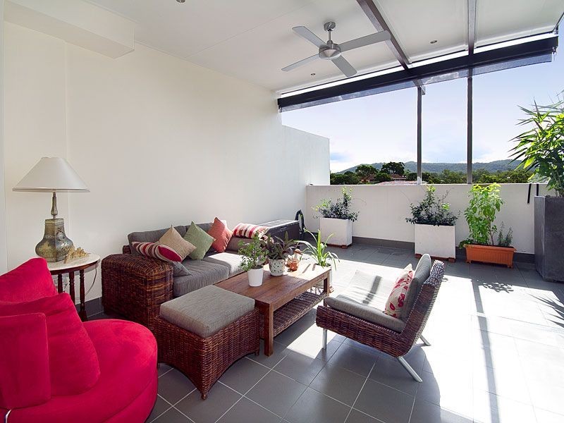 8/74 Dengate Lane, St Lucia QLD 4067