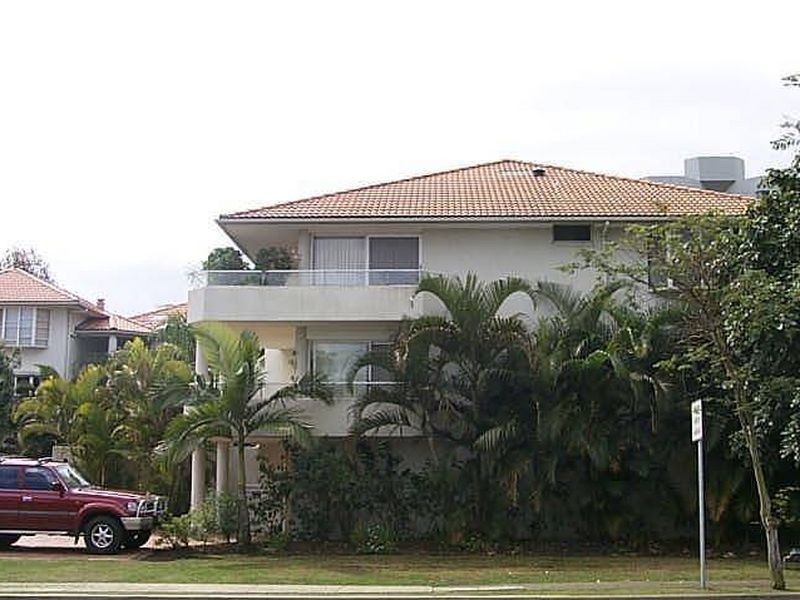 10/124 Sir Fred Schonell Drive, St Lucia QLD 4067