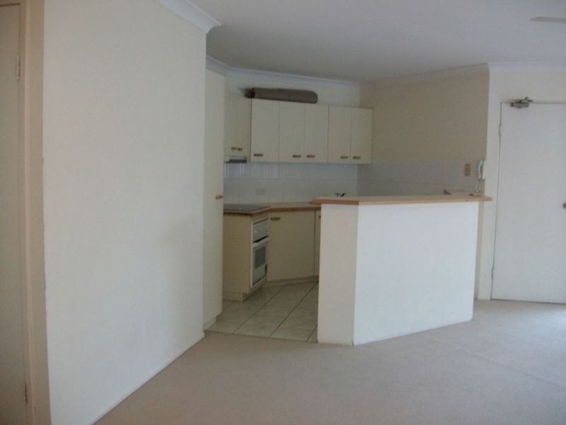 10/214 Sir Fred Schonell Drive, St Lucia QLD 4067