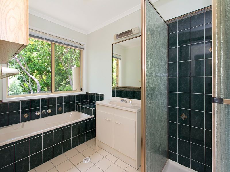 35 Campbell Crescent, Bellbowrie QLD 4070