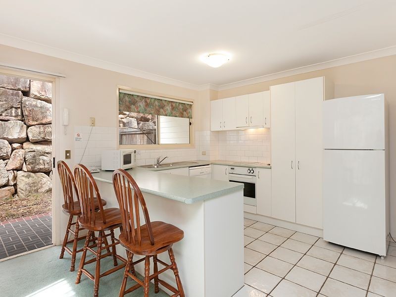 8/87 Russell Terrace, Indooroopilly QLD 4068