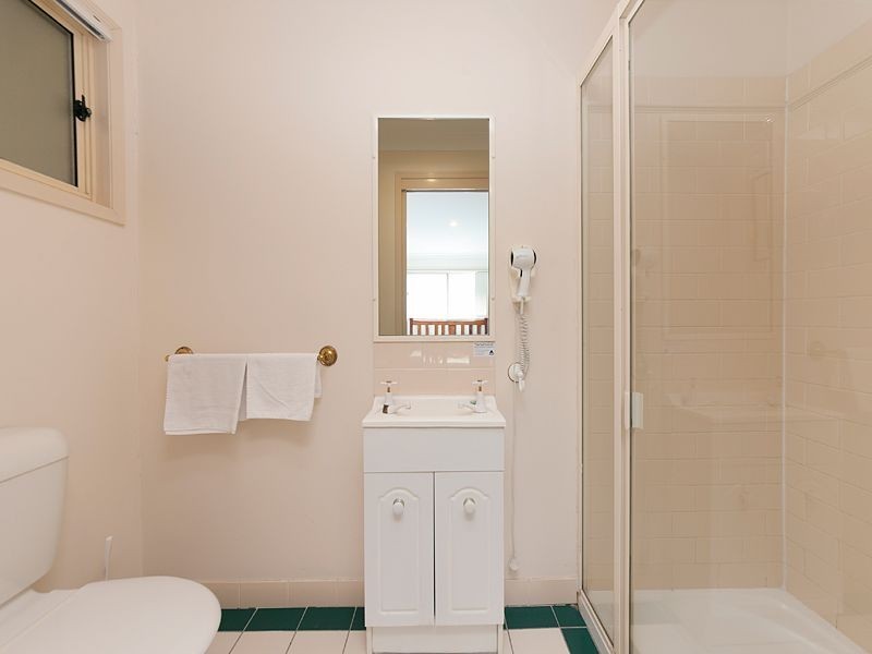 8/87 Russell Terrace, Indooroopilly QLD 4068