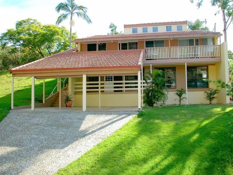 1 Kim Street, Chapel Hill QLD 4069