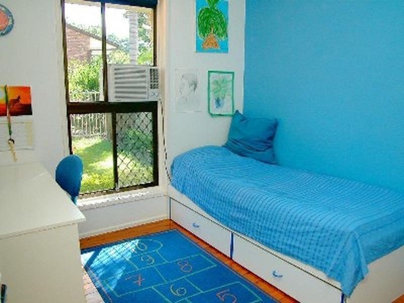 1 Kim Street, Chapel Hill QLD 4069