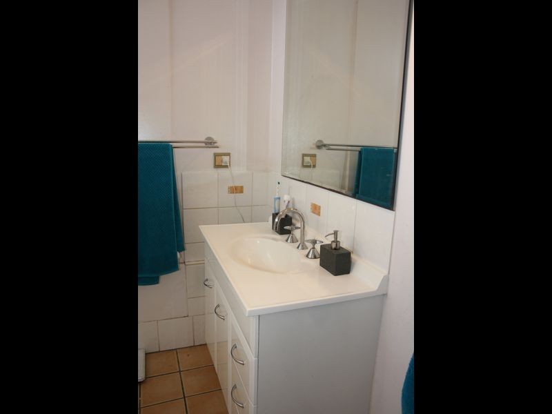 2/28 Bent Street, Toowong QLD 4066