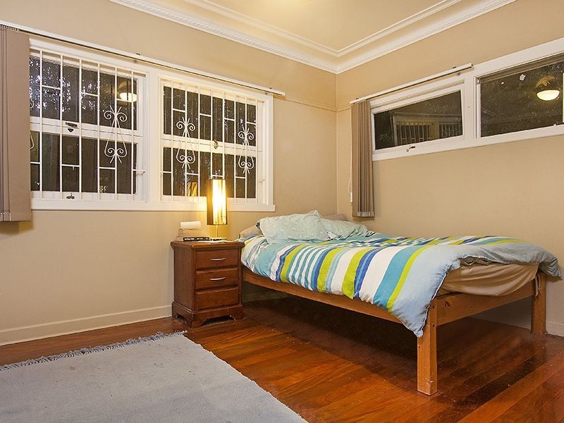 102 Ward Street, Indooroopilly QLD 4068