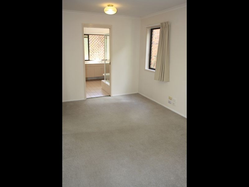 180 Indooroopilly Road, Taringa QLD 4068