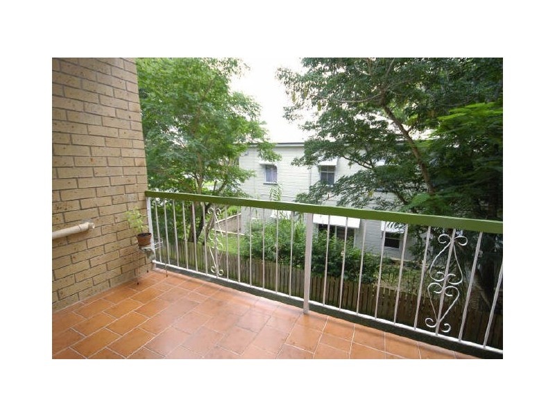 1/10 Lucinda Street, Taringa QLD 4068