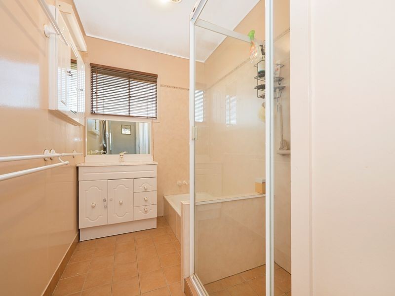 126 Borden Street, Sherwood QLD 4075