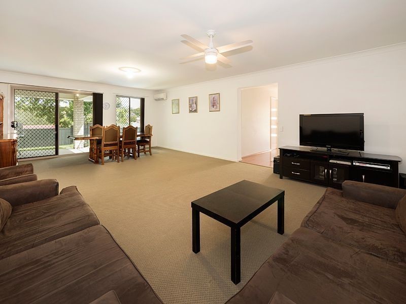 48 Lagoon Crescent, Bellbowrie QLD 4070