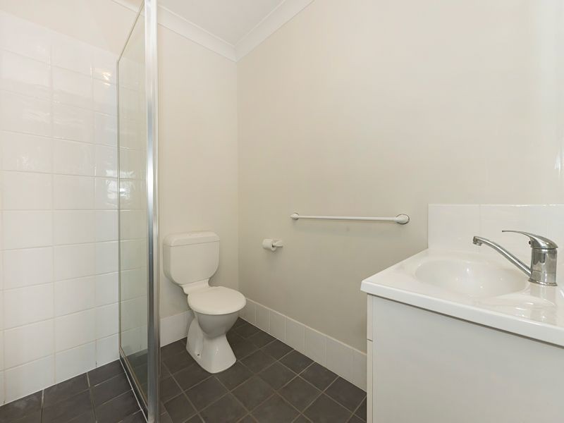 2/25 Golden Crest Place, Bellbowrie QLD 4070