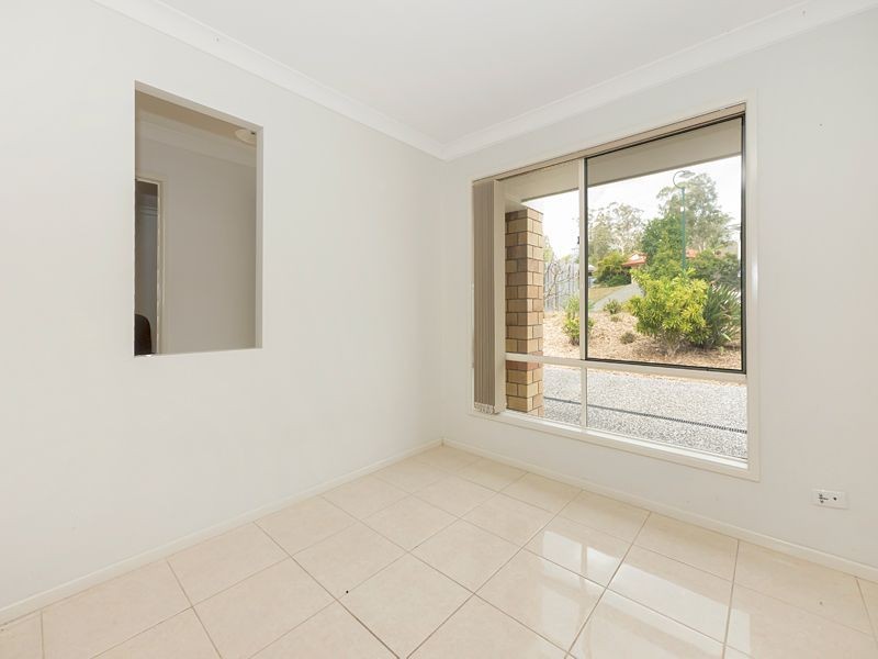 2/25 Golden Crest Place, Bellbowrie QLD 4070